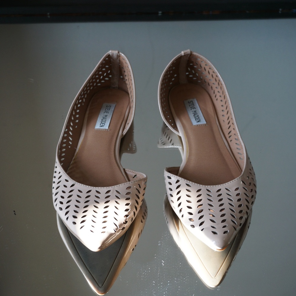 Nude Flats